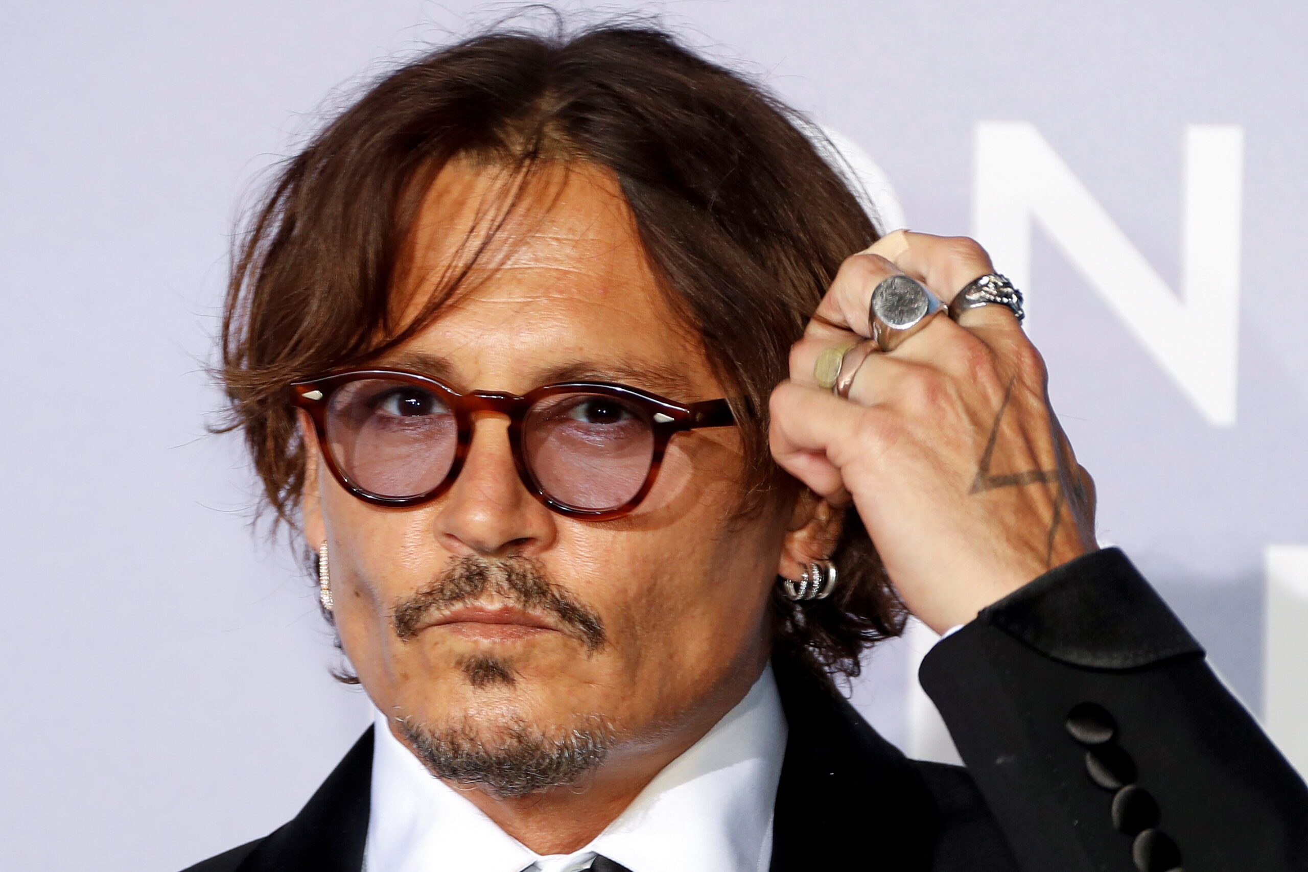 Johnny Depp Height Weight Girlfriend Age Body Statistics Biography