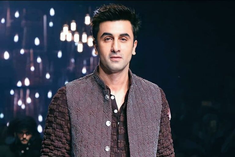 Ranbir Kapoor Height Age Girlfriend Wife Family Biography