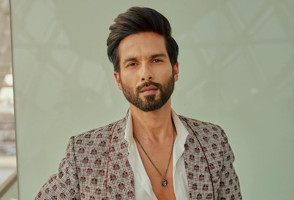 Shahid Kapoor Height Age Girlfriend Wife Family Biography
