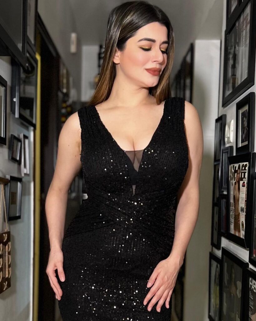 Kainaat Arora Height Weight Age Bra Size Affairs Family Biography