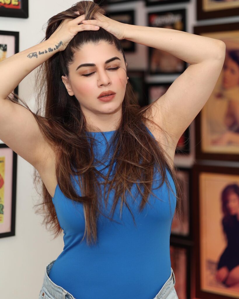 Kainaat Arora Height Weight Age Bra Size Affairs Family Biography