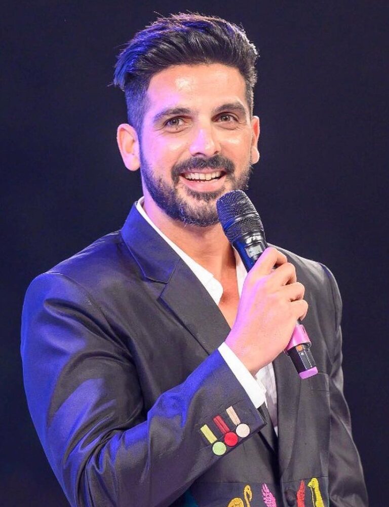 Zayed Khan Height Age Girlfriend Wife Family Biography