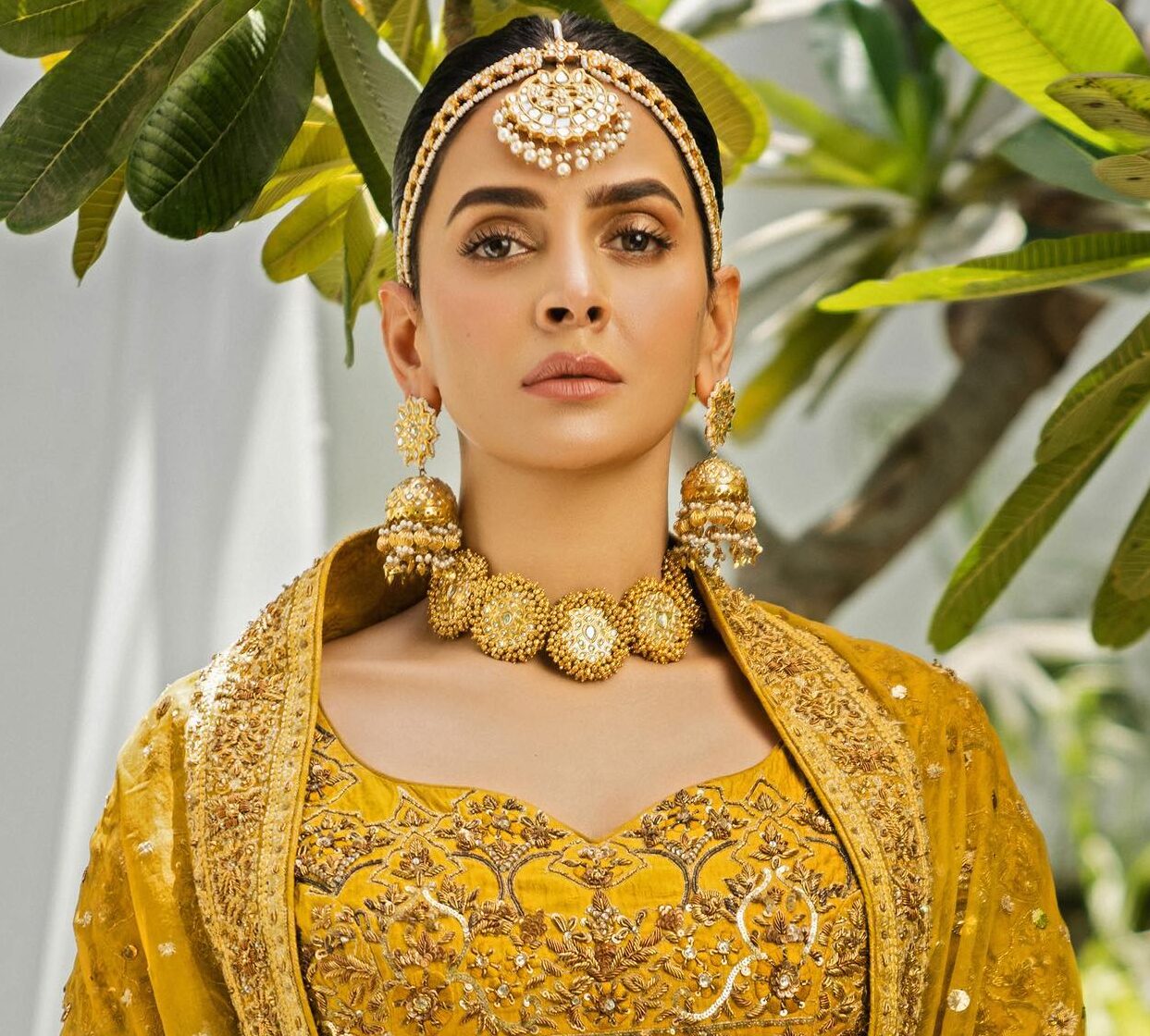 Saba Qamar Age Boyfriend Family Biography