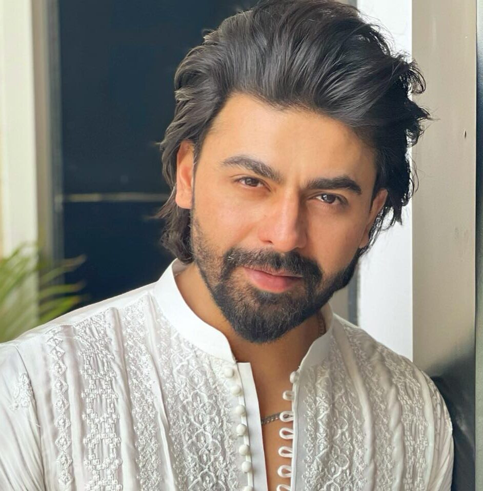 Farhan Saeed Height Age Girlfriend Wife Family Biography